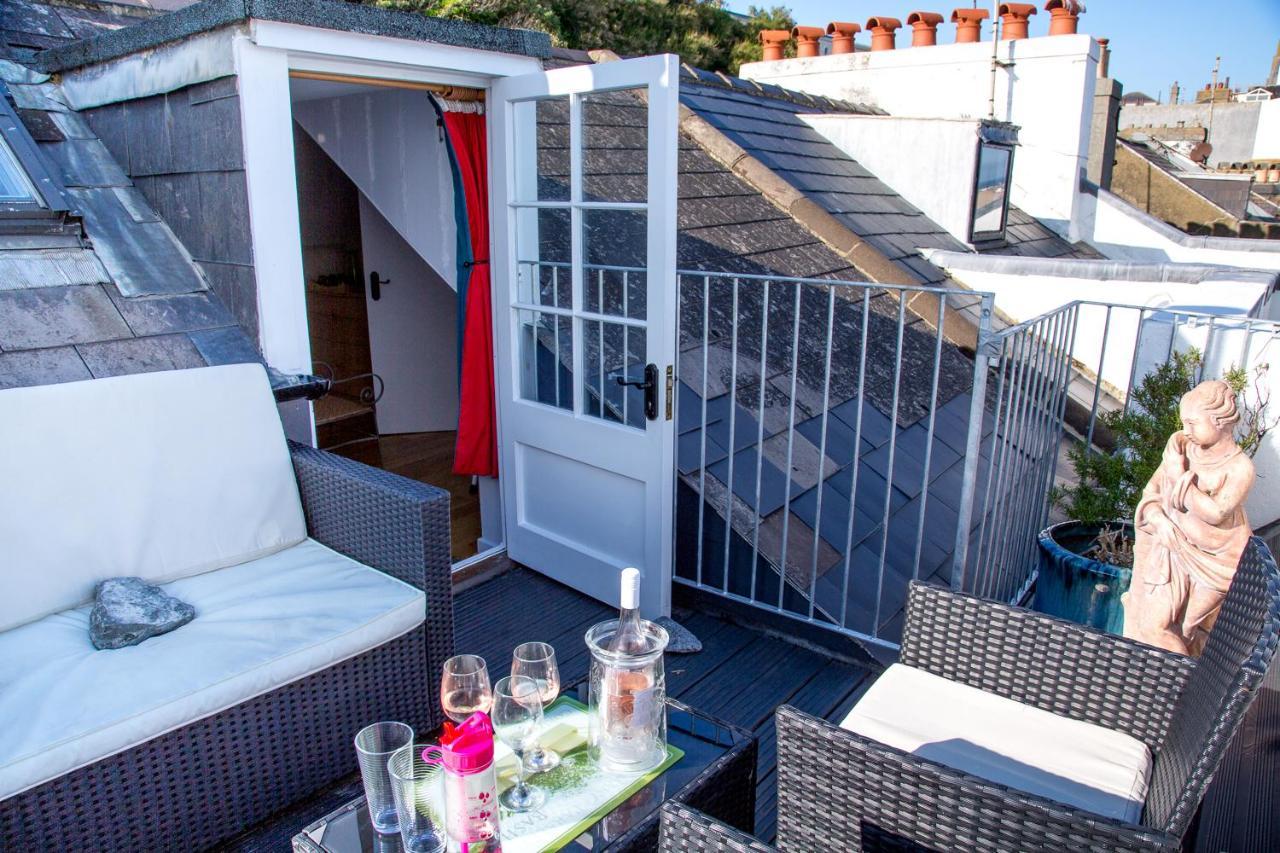 Seagulls Nest Beachfront Apartment With 3 Bedrooms Hastings Bagian luar foto